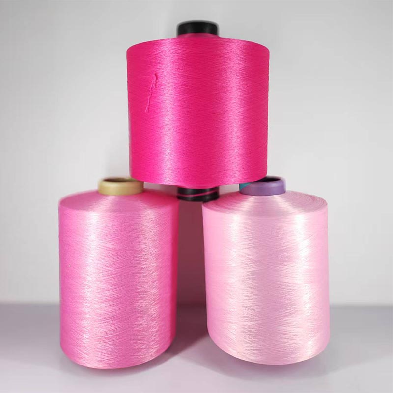 Bantlar için polyester iplik